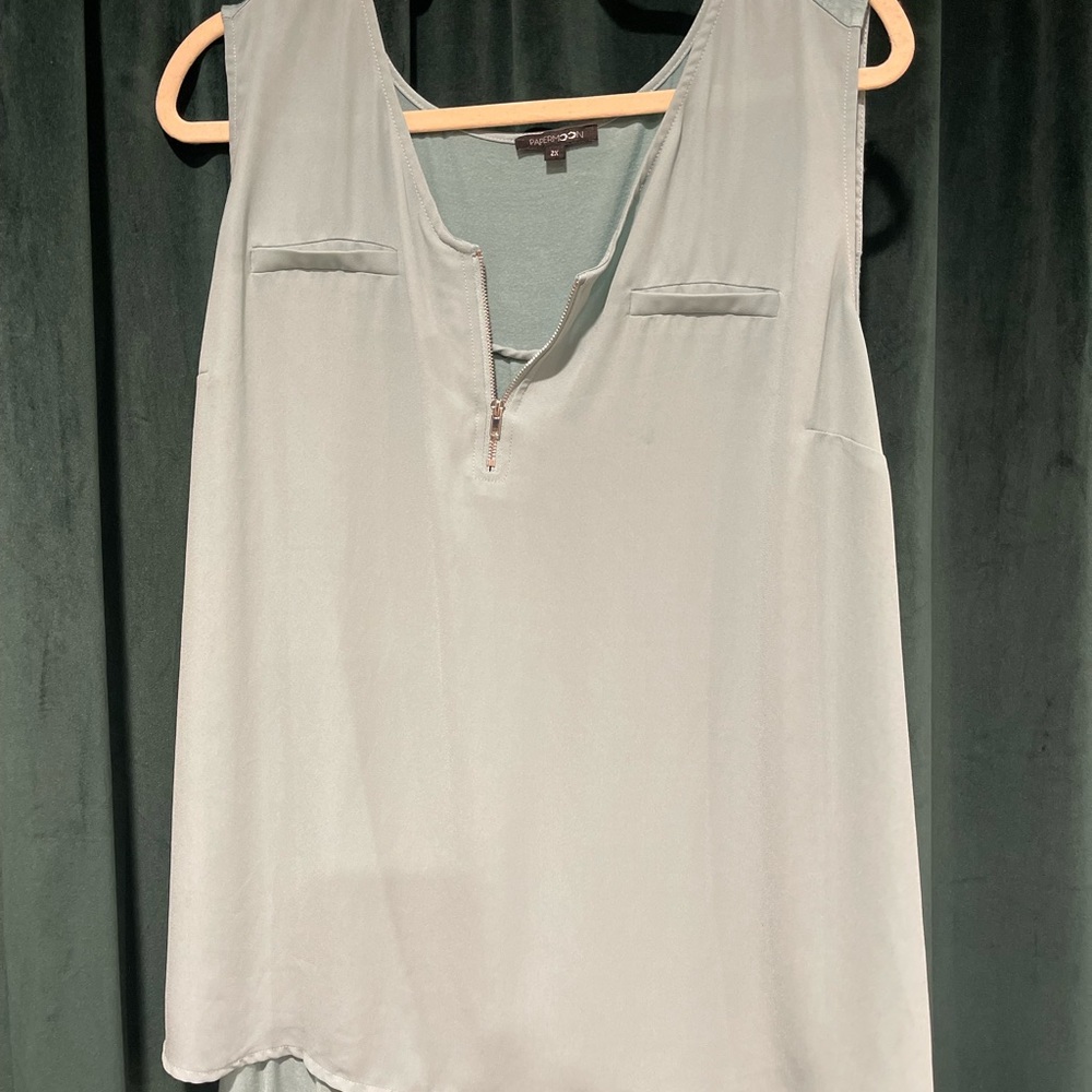 paper moon light green sleeveless top zipper neckline